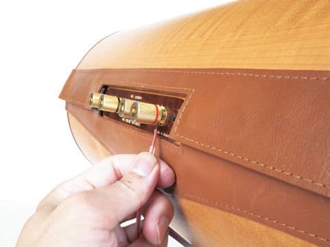 スピーカーケーブルの接続方法について 2