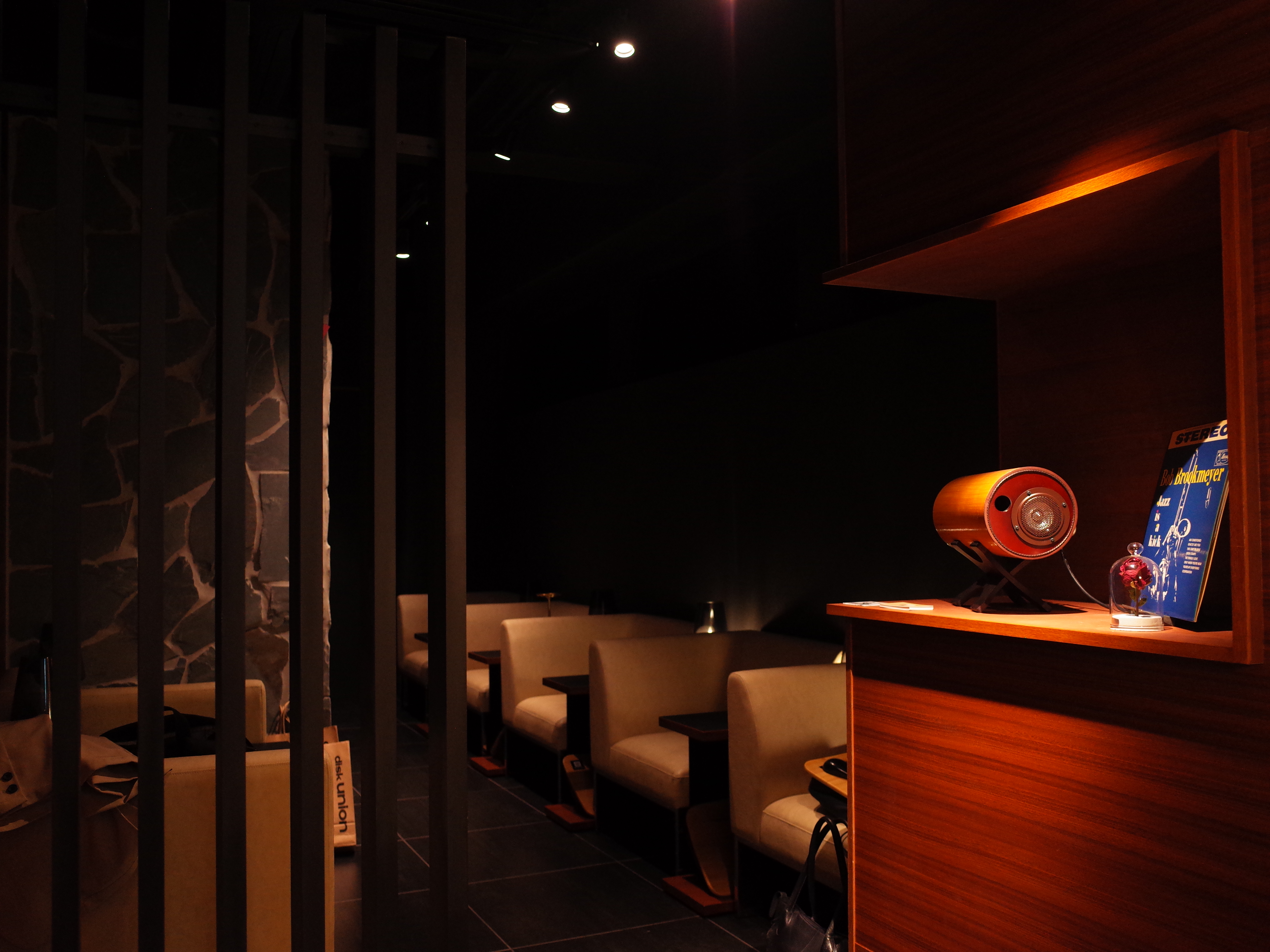 11/6(木)オープン　「有料試聴ルーム付き」珈琲店『上島珈琲店溜池山王駅前店』にエムズシステムの波動スピーカーを導入